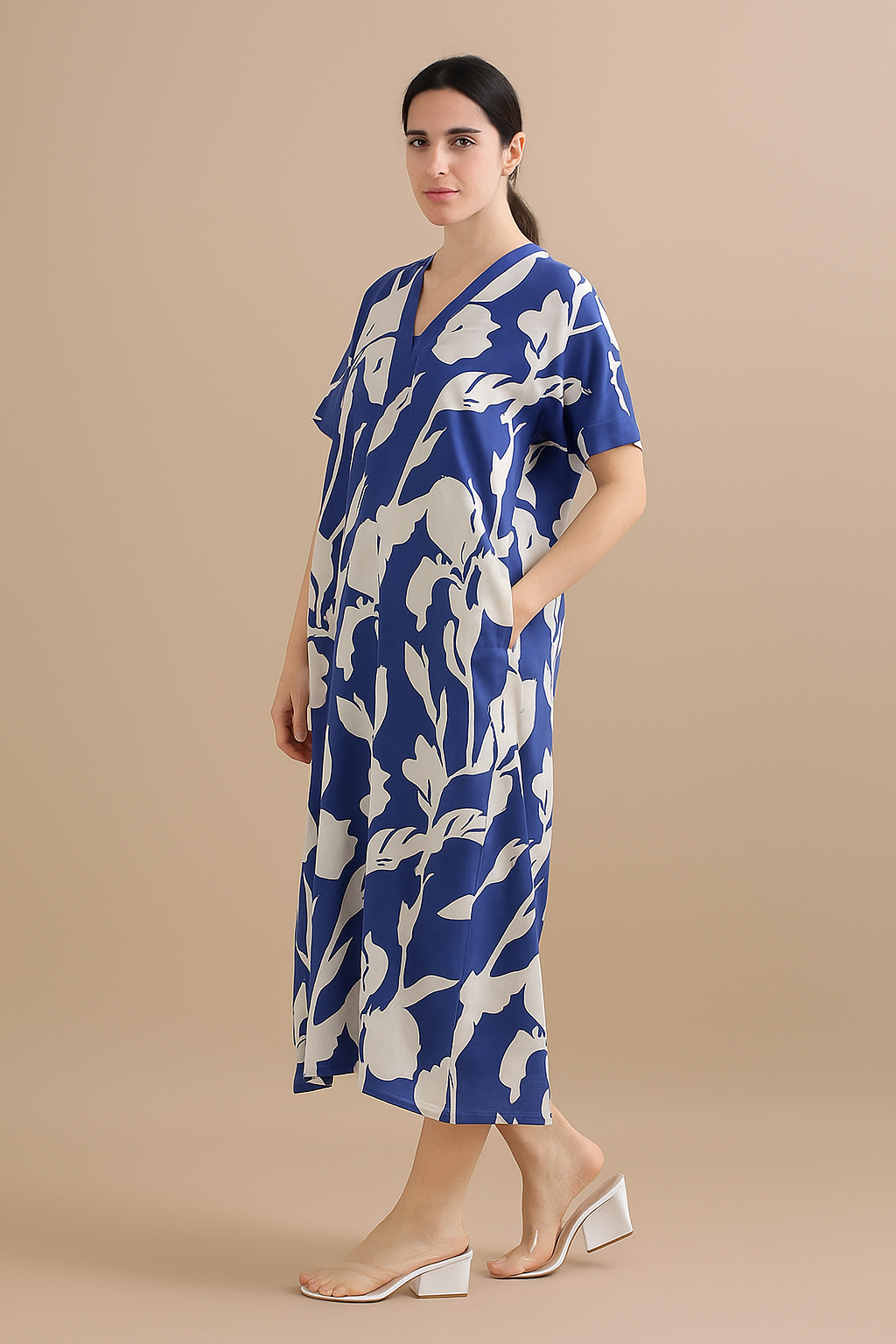Women’s Blue Floral Print Maxi Dress | V-Neck Short Sleeve A-Line Long Dress with Pockets for Casual & Daily Wear